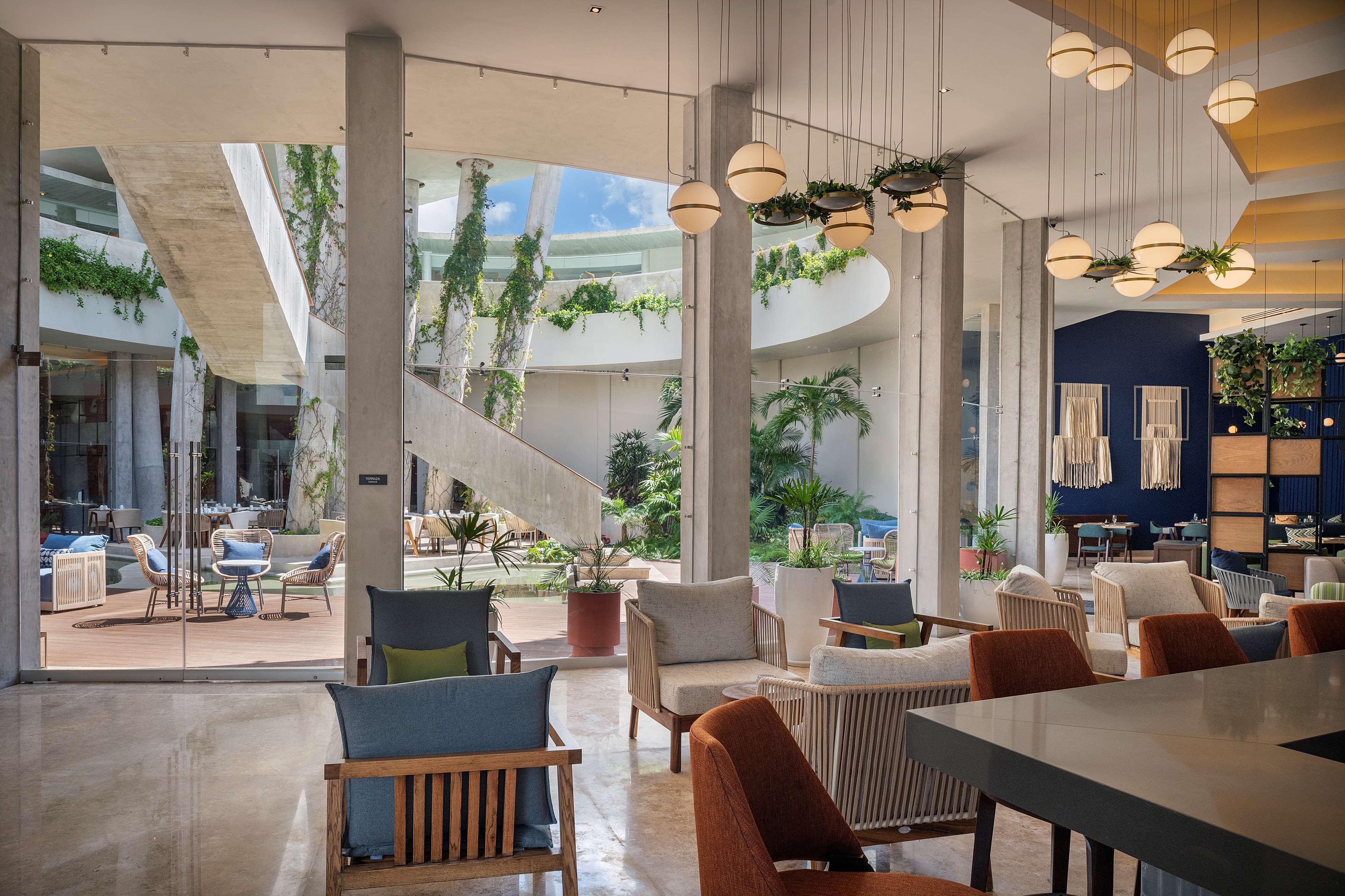 Hilton Garden Inn Cancun Airport Экстерьер фото